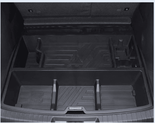 Detailed view of segmented underfloor trunk organizer for BYD Sealion 6, featuring multi-slot ABS compartments for efficient storage