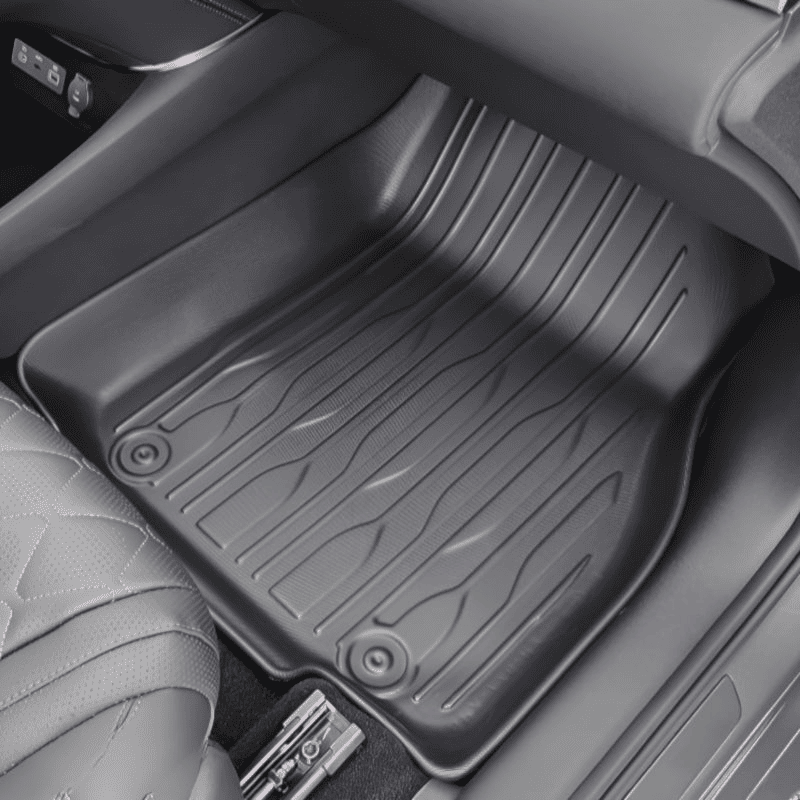 Installed TPE front passenger floor mat for BYD ATTO 3 – waterproof, easy to clean, and precisely contoured.