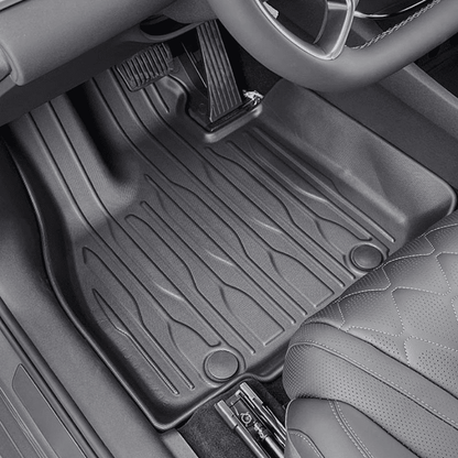 Installed TPE driver floor mat for BYD ATTO 3 – precision fit, waterproof and anti-slip for daily driving comfort.

