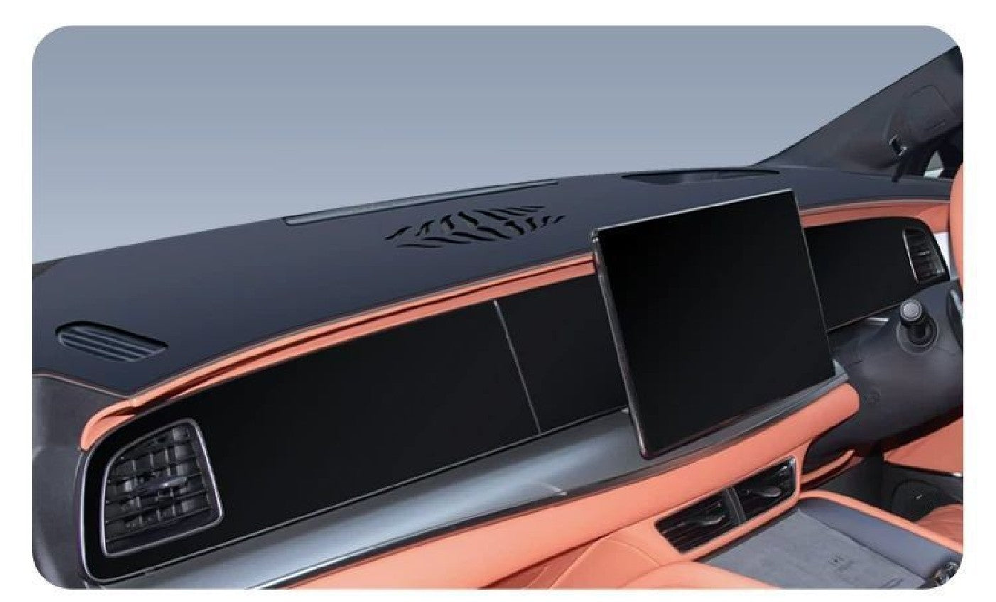 BYD Sealion 7 dashboard sun shade mat installed on instrument panel
